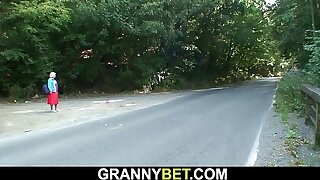 Picked up old granny gets her hairy cunt fucked