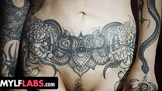 Mylf - Gorgeous Tattooed MILF With Big Tits Shows Off Her Skills Direct behave Big Cocks